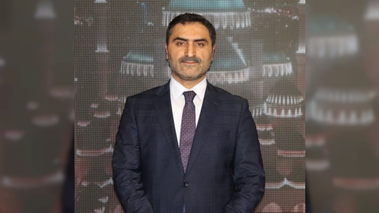 Dr. Ramazan Yıldırım’a Üstün Başarı Belgesi Verildi