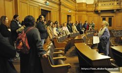 Güngör Yılmaz meclisi gezdirdi