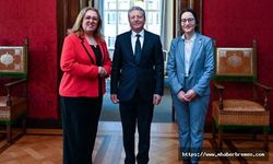 Başkonsolos Arıkan Senatör Ünsal ile görüştü