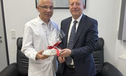 Profesörü sevindiren ziyaret