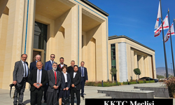 Hamburg Türk Basın Birliği KKTC Meclisini Ziyaret Etti