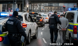 Bremen’de düğün konvoyuna polis müdahalesi