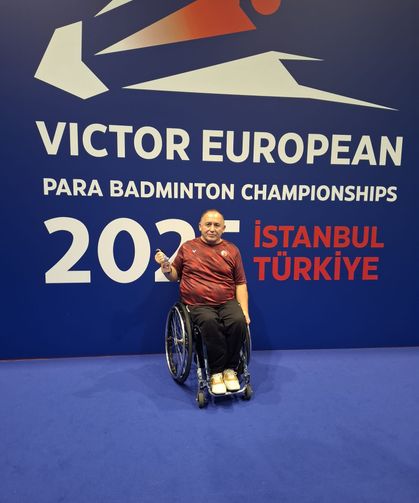 Badmintonun Efsanesi Avni Kertmen Jübile Yaptı