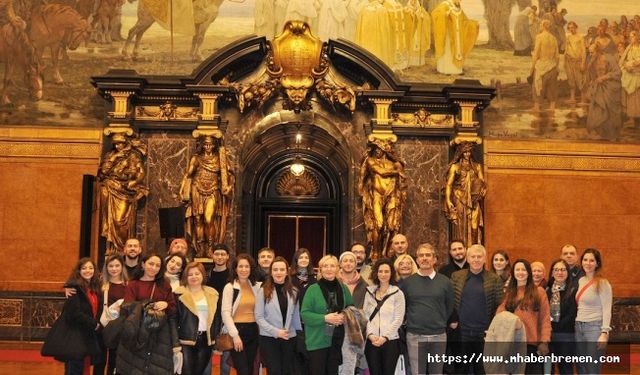 ODTÜ’lülere Hamburg Belediye Sarayı’nı gezdi