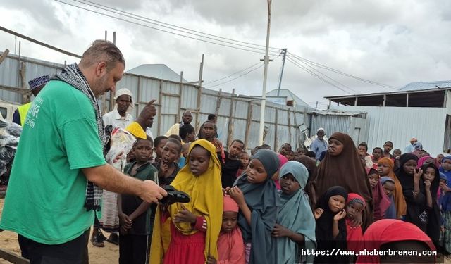 Help Dünya Somalili çocukların yüzünü güldürdü