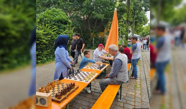 Bremen’de Lindenhof Caddesi Şenliği Coşkuyla Kutlandı