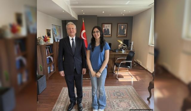 Genç piyanist Arya Su’dan Almanya’da büyük başarı!