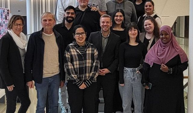 Deniz Kurku, Delmenhorst’tan ziyaretçi grubunu Hannover’de ağırladı