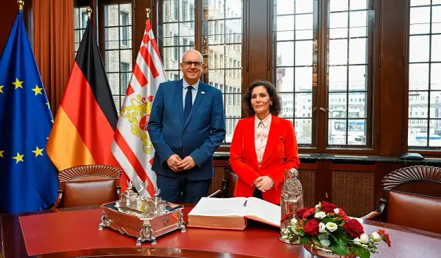 AB Komiseri Hadja Lahbib Bremen’i Ziyaret Etti Altın Defteri İmzaladı
