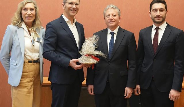 Hannover Başkonsolosu Arıkan Osnabrück Emniyet Müdürünü Ziyaret Etti