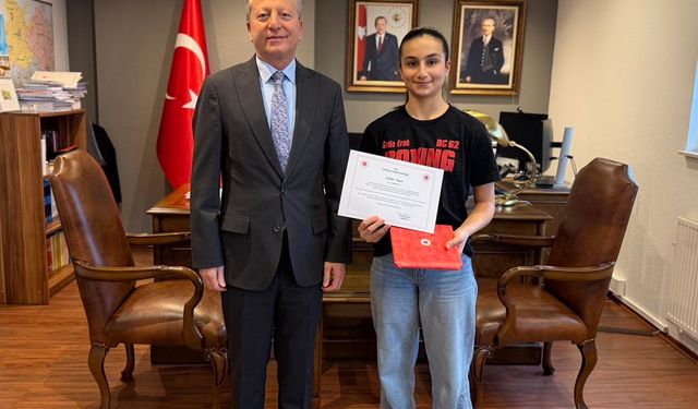 Genç sporcuya gurur veren ödül