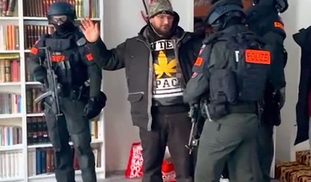 Hannover'de Camiye Yapılan Baskının Yeni Görüntüleri Ortaya Çıktı