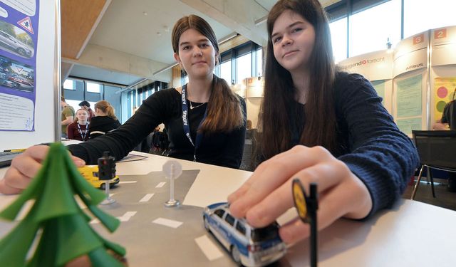 Bremen’de “Jugend forscht” Heyecanı: Genç Bilim İnsanlarının Kazananları Açıklandı