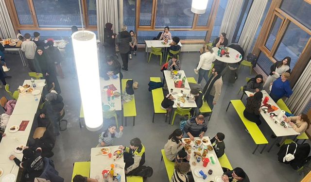 İlkokulu’nda Türk-Alman Velilerden Ortak İftar