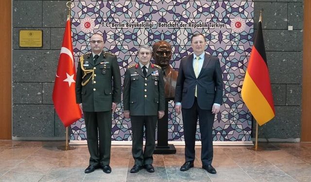Türkiye ile Almanya Arasında Sessiz Diplomasi: Genelkurmay Başkanı Bayraktaroğlu Berlin’deydi