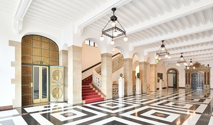 Bremen Rathaus Ziyarete Açılıyor