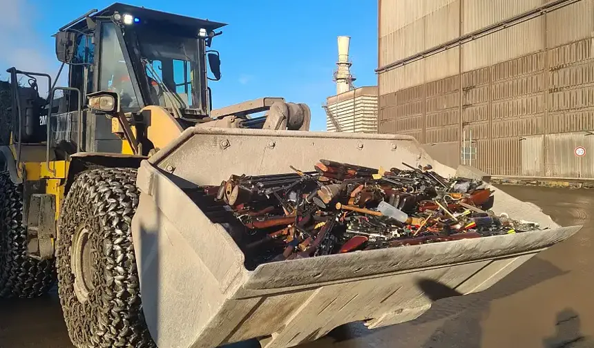 Bremen'de beş ton silah imha edildi