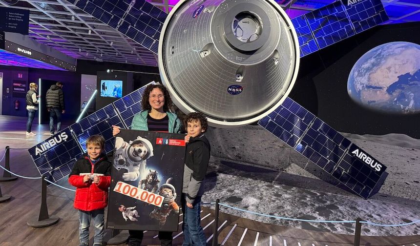 Bremen uzay sergisini 100 bin kişi gezdi