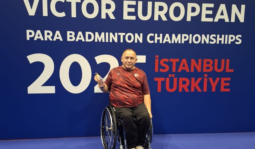 Badmintonun Efsanesi Avni Kertmen Jübile Yaptı