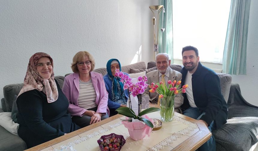 Gurbette geçen bir ömre saygı: Osnabrück Belediye Başkanı’ndan Ramazan Çığır’a anlamlı doğum günü ziyareti