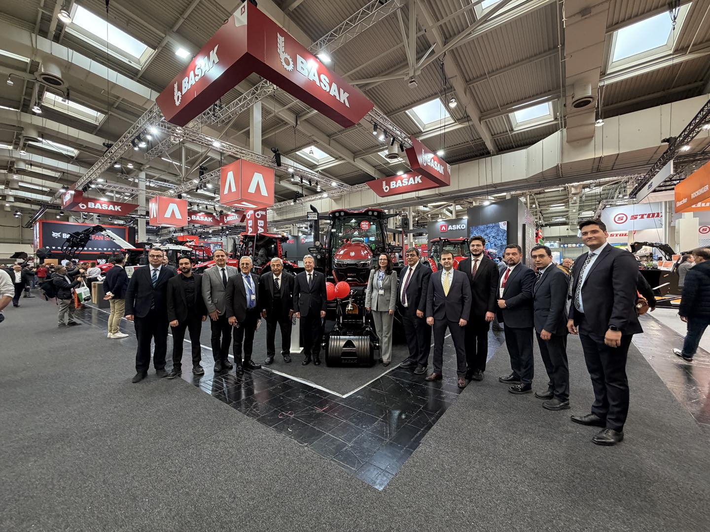 581016679 1251675600329143 8260267476296539435 N