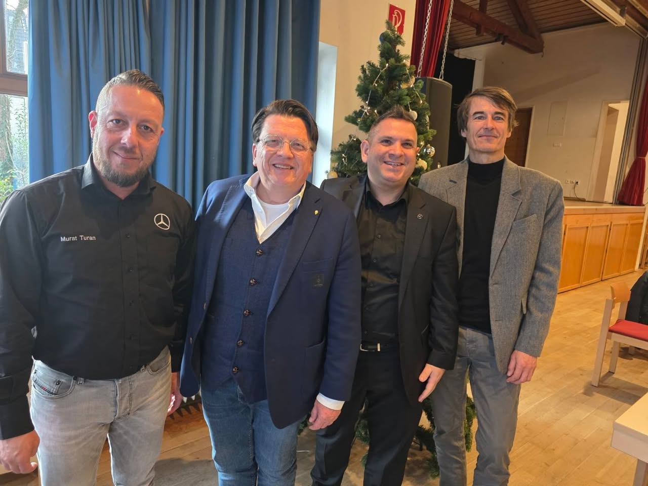 586697203 18498128905078323 8936083402122849895 N