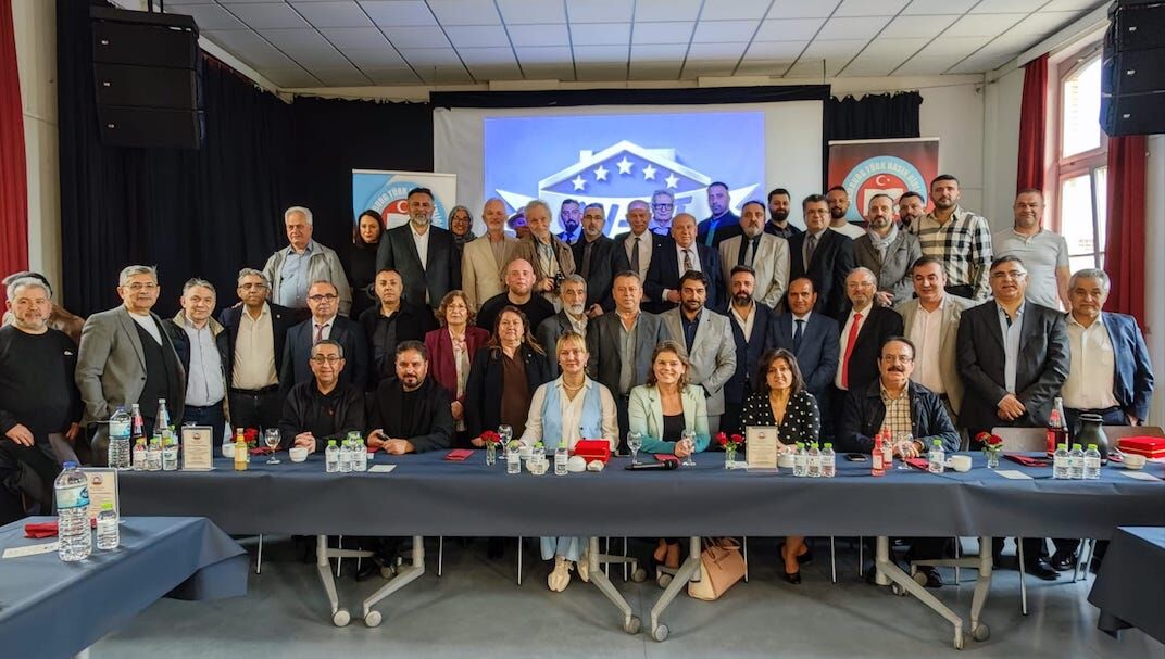 99126011 840E 4Cee Baf3 068989324310